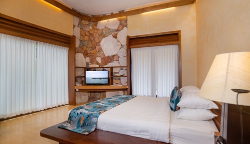 Habitación superior, balcón, vistas al jardín (Cliff Residence)