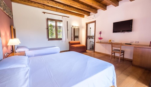 Habitación triple estándar, varias camas, no fumadores, vistas al patio