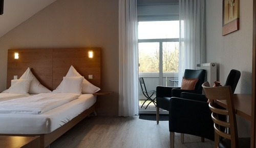 Habitación estándar con 1 cama doble o 2 individuales