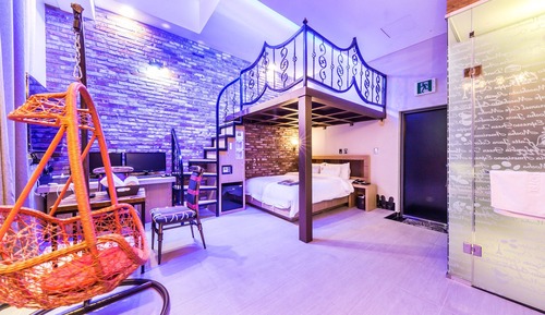 Sky View Room