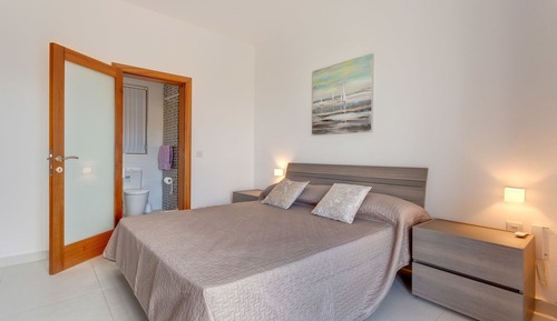 Apartamento, 2 habitaciones, balcón