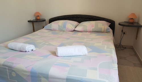 Apartamento básico, 1 cama de matrimonio con sofá cama, vistas a la piscina (Punta 4)