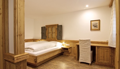 Habitación básica doble, 1 cama de matrimonio grande, no fumadores