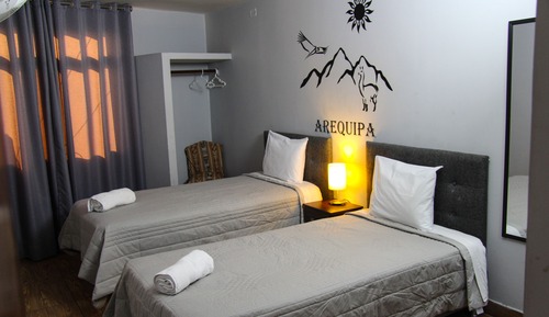 Habitación con 2 camas individuales