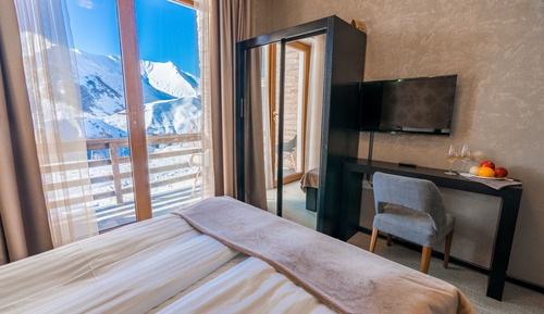 Habitación Deluxe doble, 1 cama de matrimonio, balcón, vistas a la montaña