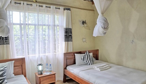 Apartamento familiar, 2 habitaciones, no fumadores, vistas al jardín