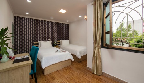 Habitación básica con 1 cama doble o 2 individuales, vistas a la ciudad