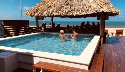 Estudio económico, 1 cama de matrimonio, vistas a la piscina, junto a la playa