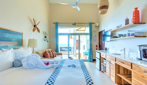 Estudio exclusivo, 1 cama de matrimonio, vistas al mar, frente al mar