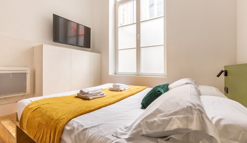 Apartamento, baño privado, vistas al patio (Le Foch)