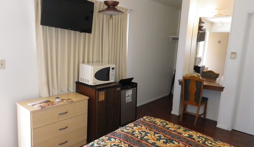 Habitación, varias camas (Queen and Single)