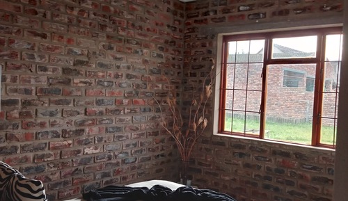 Zebra studio self-catering