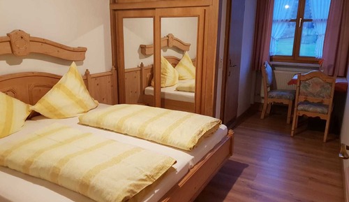 Habitación doble, vistas a la montaña