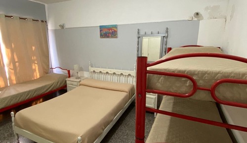 Habitación, varias camas, baño compartido (Quintuple)