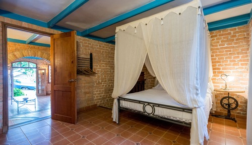 Suite Grand, 1 cama de matrimonio, piscina privada, en la zona del jardín