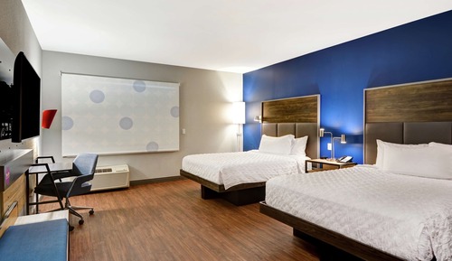 Habitación, 2 camas de matrimonio, accesible para personas con discapacidad, bañera