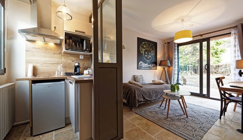 Apartamento Confort, varias camas, cocina básica, vistas al jardín