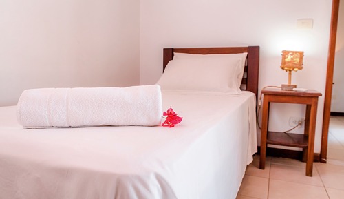 Habitación triple Deluxe, vistas al jardín