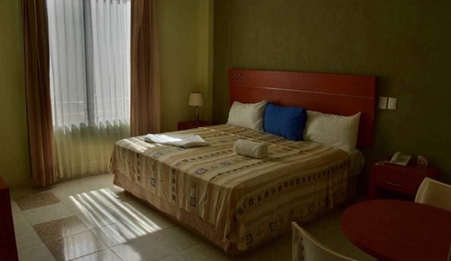 Habitación básica, 1 cama de matrimonio