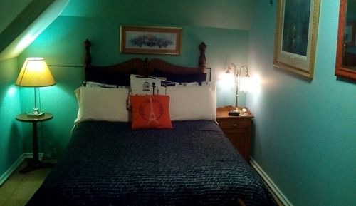Habitación, baño privado (Blue room getaway)