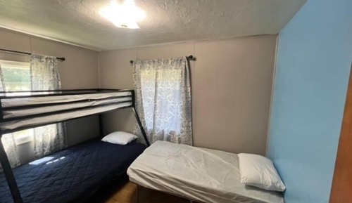 Basic Apartment, Private Bathroom (Lower Level Apartment)