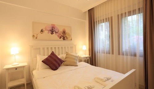 Apartamento, vistas al jardín