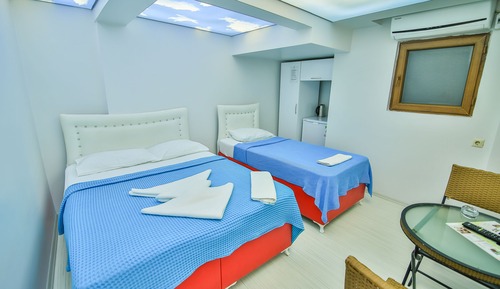 Habitación triple económica (No view)