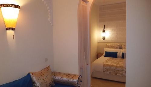Habitación doble, baño privado (Écoute s'il pleut)