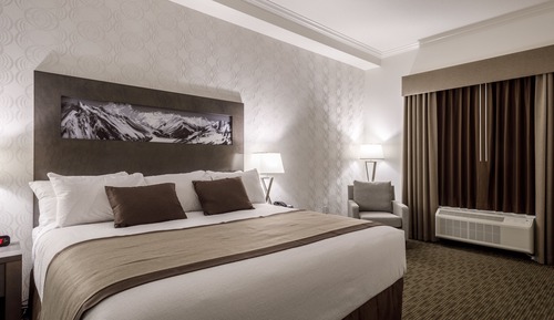 Suite, 2 habitaciones, no fumadores, frigorífico y microondas (1 King and 2 Queen)