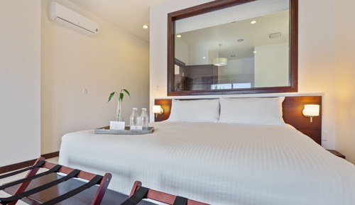Estudio de lujo, 1 cama de matrimonio grande, balcón, vistas al mar