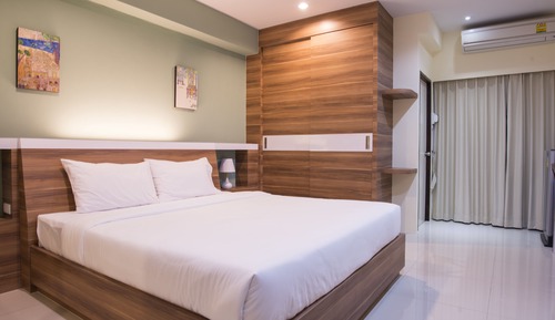 Habitación estándar doble, 1 cama de matrimonio grande, no fumadores, vistas al jardín
