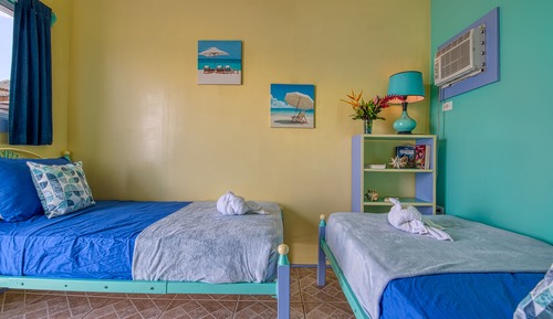 Bungalow, vistas al mar, sobre el agua