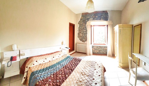 Habitación estándar con 1 cama doble o 2 individuales