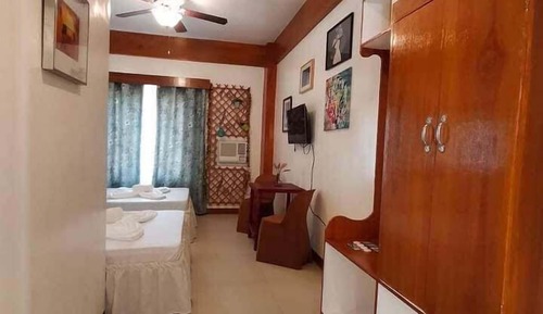 Habitación con 2 camas individuales, 2 camas dobles