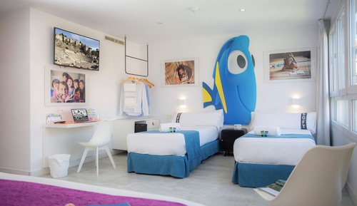 Habitación cuádruple, varias camas