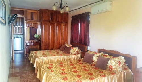 Habitación de lujo con 2 camas individuales