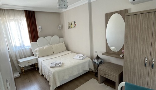 Suite familiar, 1 habitación, vistas a la piscina