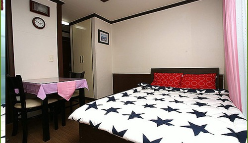 Honeymoon Room