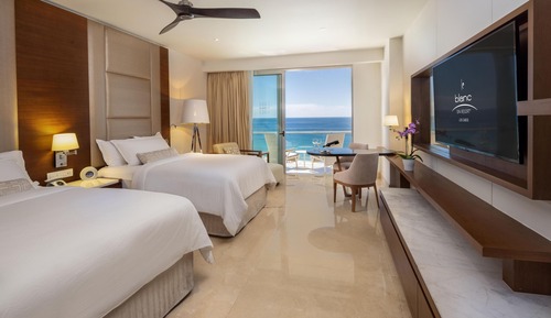 Royale Deluxe Ocean View - Two Double Beds