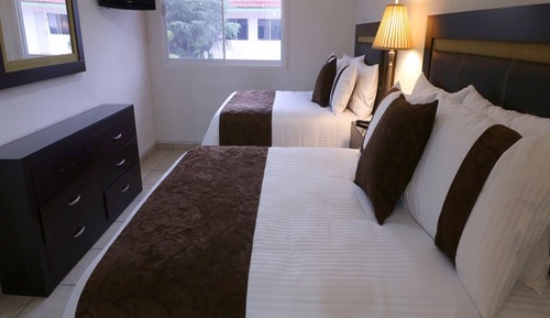 Room (Dog Friendly)