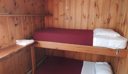Dormitorio compartido básico, solo para mujeres