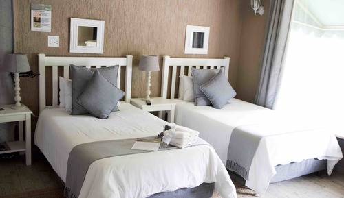 Habitación de lujo con 2 camas individuales