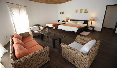 Habitación individual estándar, 2 camas de matrimonio, accesible para personas con discapacidad