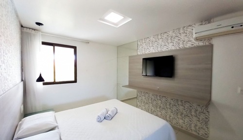 Apartamento familiar, varias camas, vistas a la piscina