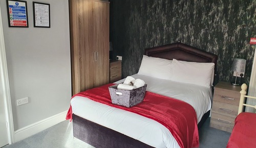 Room 8 - 2nd Floor Family En-suite