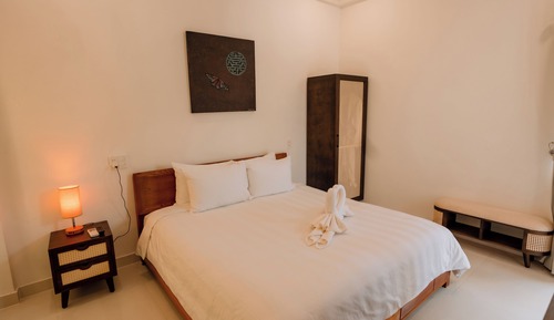 Habitación superior, 1 cama de matrimonio grande, vistas al jardín, planta baja