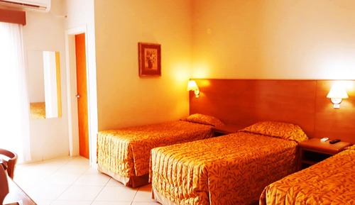 Habitación triple clásica
