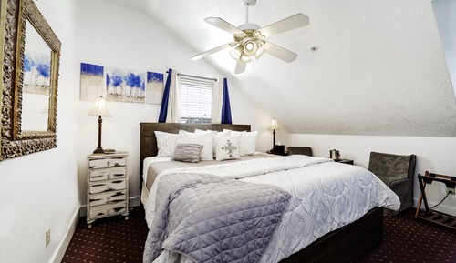 Habitación Deluxe, 1 cama de matrimonio grande, bañera de hidromasaje ( (3, 4, 7))