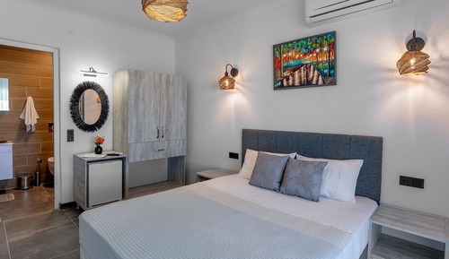 Quadruple Family Suite