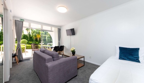 Suite Deluxe, 1 habitación, cocina básica, vistas al jardín (Unit 2)